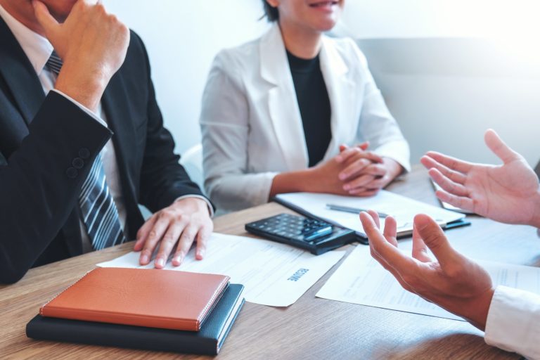 韓国で交渉代理